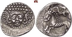 NORICUM. ANONYM. AR-Tetradrachme, Typ Frontalgesicht, 2./1. Jahrhundert v. Chr.; 5,08 g. Kopf v. v. zwischen zwei flügelartigen Ornamenten, darüber dreireihiges Perldiadem und Haarlocken//Pferd l. Dem