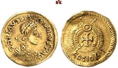 VÖLKERWANDERUNG SUEBEN Tremissis, im Namen des Valentinianus III. (nach 452), unbekannte spanische Münzstätte (?); 1,39 g. Gepanzerte Büste des Valentinianus r. mit Perldiadem//In Kranz: Kreuz. RIC 37