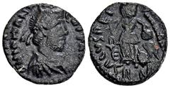 ROMAN COINS MÜNZEN DER RÖMISCHEN KAISERZEIT Johannes, 423-425. Æ-Nummus, Rom, 5. Offizin; 1,36 g. Drapierte Büste r. mit Diadem//Victoria geht l. mit Trophäe und zieht Gefangenen hinter sich her. RIC 