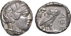Münzen Antike Tetradrachme, ca. 440-420 v. Chr. Griechen. Kopf von Athena / Eule Athen, Attika. AR Tetradrachme (24 mm, Vorderseite Behelmter Kopf der Athena rechts. Pfr. Eule rechts stehend, Kopf nac