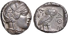 Münzen Antike Tetradrachme, ca. 440-420 v. Chr. Griechen, Athen. Kopf von Athena / Eule Athen, Attika. AR Tetradrachme (24 mm, Vorderseite Behelmter Kopf der Athena rechts. Pfr. Eule rechts stehend, K