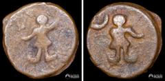 Monedas antiguas Imperio Kushan, Puri. Tetradracma. 200-340 Cobre; 8,04 g. F+.