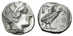 ATHEN. Tetradrachme. 479-393. Behelmter Athenakopf r. Rs: Eule r., dahinter Olivenzweig und Mondsichel. SNG COP. 32 ff. Svoronos Taf. 12-16. 17,16g. Hohes Relief. Vs. l. korr. vz