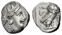 ATHEN. Tetradrachme. 393-295. Behelmter Athenakopf r. Rs: Eule r., dahinter Olivenzweig und Mondsichel. SNG COP. 63 ff. Svoronos Pl. 19-32. 16,82g. Ovaler Schrötling. Hohes Relief. ss-vz