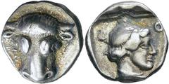 GRIECHISCHE MÜNZEN, GRIECHISCHES MUTTERLAND, PHOKIS, PHOKISCHER BUND. Triobol. Ca. 450-420. Stierkopf frontal. Rs: Belorbeerter Artemiskopf r. SNG COP. vgl. 101. BCD Coll. 243, 2. HGCS 1038. 2.98g, Ho