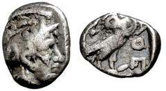 GRIECHISCHE MÜNZEN, GRIECHISCHES MUTTERLAND, ATTIKA, ATHEN. Obol. 479-404. Behelmter Athenakopf r. Rs: Eule r., dahinter Oliventrieb mit Blatt und Frucht. SNG COP. 53 ff. 0.58g, Dunkle Tönung. Ovaler 