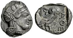 GRIECHISCHE MÜNZEN, GRIECHISCHES MUTTERLAND, ATTIKA, ATHEN. Tetradrachme. 479-404. Behelmter Athenakopf r. Rs: Eule r., dahinter Olivenzweig und Mondsichel. SNG COP. 32 ff. Svoronos Taf. 12-16. 17.05g