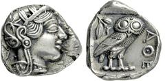 GRIECHISCHE MÜNZEN, GRIECHISCHES MUTTERLAND, ATTIKA, ATHEN. Tetradrachme. 479-404. Behelmter Athenakopf r. Rs: Eule r., dahinter Olivenzweig und Mondsichel. SNG COP. 32 ff. Svoronos Taf. 12-16. 17.05g