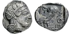 GRIECHISCHE MÜNZEN, GRIECHISCHES MUTTERLAND, ATTIKA, ATHEN. Tetradrachme. 479-404. Behelmter Athenakopf r. Rs: Eule r., dahinter Olivenzweig und Mondsichel. SNG COP. 32 ff. Svoronos Taf. 12-16. 17.05g