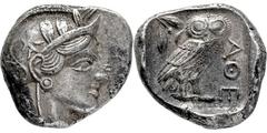 GRIECHISCHE MÜNZEN, GRIECHISCHES MUTTERLAND, ATTIKA, ATHEN. Tetradrachme. 479-404. Behelmter Athenakopf r. Rs: Eule r., dahinter Olivenzweig und Mondsichel. SNG COP. 32 ff. Svoronos Taf. 12-16. 17.20g