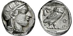 GRIECHISCHE MÜNZEN, GRIECHISCHES MUTTERLAND, ATTIKA, ATHEN. Tetradrachme. 479-404. Behelmter Athenakopf r. Rs: Eule r., dahinter Olivenzweig und Mondsichel. SNG COP. 32 ff. Svoronos Taf. 12-16. 17.20g