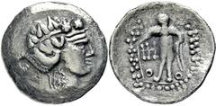 KELTEN, DONAUKELTEN, IMIT. D. TETRADR. V. THASOS. Tetradrachme. Dionysoskopf mit Efeukranz r. Rs: Herakles steht l. mit Keule. Stilisierte Darstellungen und Punkt-Strich-Legende. OTA -, vgl. Klasse IV