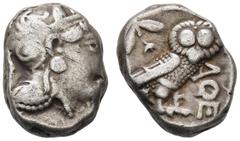 GRIECHISCHE MÜNZEN, GRIECHISCHES MUTTERLAND, ATTIKA, ATHEN. Tetradrachme. 300-262 v. Chr. Behelmter Athenakopf r. Rs: Eule r., dahinter Olivenzweig und Mondsichel. Svoronos Taf. 20. 16.89g, Ovaler Sch