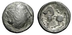 Kelten Donaukelten IMIT. D. TETRAD. PHILIPPOS II. Tetradrachme. Typ "Sattelkopfpferd". Barbarisierter Zeuskopf r. Rs: Pferd l., Reiter angedeutet. OTA 303,6. Slg. Schörghuber 654 f. 6,51g. Vs. winz. K
