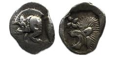 Ancient Greek Misia. Pérgamo. Tetradracma. Cistofórico 133-67 a.C. (Kleiner, Hoard 27. SNG París 1729). Anv.: Cista mystica con tapa entreabierta de la que sale una serpiente hacia la izquierda; alred