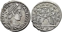 RÖMER RÖMISCHE KAISERZEIT. Constans I., 337 - 350 n. Chr. Siliqua ø 20mm (2,72g). 342 - 343 n. Chr. Mzst. Treveris. Vs.: FL IVL CONS-TANS P F AVG, drapierte Panzerbüste mit Perlendiadem n. r. Rs.: VIC
