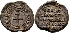 SAMMLUNG PROF. DR. WOLFRAM WEISER BYZANTINISCHE BLEISIEGEL. Siegel des 9. Jahrhunderts. Theodosios. Zweiseitiges Siegel ø 24mm (12,99g). Ca. 860 - 900 n. Chr. Vs.: KE ROHΘH TW CW ΔOVΛ' , Patriarchenkr