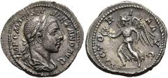 RÖMER RÖMISCHE KAISERZEIT. Severus Alexander, 222 - 235 n. Chr. Denar ø 21mm (2,92g). 222 - 228 n. Chr. Mzst. Rom. Vs.: IMP C M AVR SEV ALEXAND AVG, drapierte Büste mit Lorbeerkranz n. r. Rs.: VICTO-R