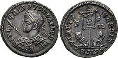 RÖMER RÖMISCHE KAISERZEIT. Crispus, 317 - 326 n. Chr. AE Follis ø 19mm (3,64g). 320 n. Chr. Mzst. Siscia. Vs.: IVL CRISPVS NOB CAES, Panzerbüste mit Lorbeerkranz, Schild u. Speer n. l. Rs.: VIRTVS EXE