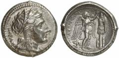 SIZILIEN SYRAKUS Agathokles, 317 - 289 v. Chr. Tetradrachme 3. Periode, 305 - 295 v. Chr. 17.08 g. Vs.: KORAS, Kopf der Kore n. r. Rs.: AGAQOKLEIOS, Nike errichtet Tropaion, l. unten Triskeles. M. Ier
