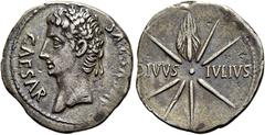 RÖMER RÖMISCHE KAISERZEIT Augustus, 27 v. Chr. - 14 n. Chr. Denar ø 17mm (3,16g). 19 - 18 v. Chr. Mzst. Colonia Caesaraugusta? Vs.: CAESAR AVGVSTVS, Kopf mit Eichenkranz n. l. Rs.: DIVVS IVLIVS, Komet