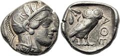 GRIECHEN ATTIKA. ATHEN Tetradrachme ø 25mm (17,00g). 440 - 420 v. Chr. Vs.: Kopf der Athena mit verziertem u. bekränztem attischen Helm n. r. Rs.: ΑΘΕ, Eule n. r., Kopf in Vorderansicht, im Feld l. ob