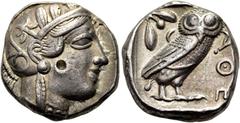 GRIECHEN ATTIKA. ATHEN Tetradrachme ø 24mm (17,13g). 440 - 420 v. Chr. Vs.: Kopf der Athena mit verziertem u. bekränztem attischen Helm n. r. Rs.: ΑΘΕ, Eule n. r., Kopf in Vorderansicht, im Feld l. ob