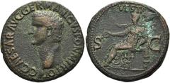 RÖMER RÖMISCHE KAISERZEIT. Caligula, 37 - 41 n. Chr. AE As ø 28mm (10,81g). 37 - 38 n. Chr. Mzst. Rom. Vs.: C CAESAR AVG GERMANICVS PON M TR POT, Kopf n. l. Rs.: VESTA / S - C, Vesta capite velato mit