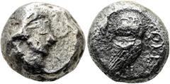 GRIECHEN ATTIKA. ATHEN. Tetradrachme ø 20mm (16,16g). 485 - 480 v. Chr. Vs.: Kopf der Athena mit attischem Helm n. r. Rs.: ΑΘΕ, Eule n. r. stehend, Kopf in Vorderansicht, im Feld l. oben Ölzweig, das 