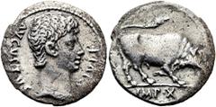 RÖMER RÖMISCHE KAISERZEIT. Augustus, 27 v. Chr. - 14 n. Chr. Denar ø 19mm (3,50g). 15 - 13 v. Chr. Mzst. Lugdunum. Vs.: AVGVSTVS DIVI F, Kopf n. r. Rs.: IMP X, Stier n. r. stoßend. RIC 167a; C. 137; B