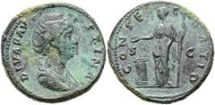 RÖMER RÖMISCHE KAISERZEIT. Diva Faustina maior, ab 140 n. Chr. AE Sesterz ø 34mm (32,38g). 141 n. Chr. Mzst. Rom. Vs.: DIVA FAVSTINA, drapierte Büste n. r. Rs.: CONSECRATIO / S - C, Vesta steht mit la