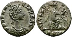 RÖMER RÖMISCHE KAISERZEIT. Aelia Flaccilla, 379 - 386 n. Chr. AE ø 19mm (2,62g). 378 - 383 n. Chr. Mzst. Heraclea. Vs.: AEL FLAC-CILLA AVG, drapierte Büste mit Perlendiadem, Kette u. Mantel n. r. Rs.: