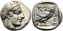 GRIECHEN ATTIKA. ATHEN. Tetradrachme ø 23mm (17,16g). ca. 454 - 404 v. Chr. Vs.: Kopf der Athena mit attischem Helm geschmückt mit drei Lorbeerblättern, Ohrring u. Perlenkette n. r. Rs.: ΑΘΕ, Eule n. 