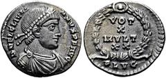 ROMER RÖMISCHE KAISERZEIT. Julian II., 360 - 363 n. Chr. Reduzierte Siliqua ø 17mm (1,76g). Mzst. Lugdunum. Vs.: D N FL CL IVLI-ANVS P F AVG, drapierte Panzerbüste mit Perlendiadem n. r. Rs.: VOT / X 