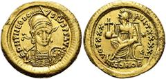 ROMER RÖMISCHE KAISERZEIT. Theodosius II., 408 - 450 n. Chr. Solidus ø 21mm (4,44g). 430 - 440 n. Chr. Mzst. Konstantinopel. Vs.: D N THEODO-SIVS P F AVG, Panzerbüste, Kopf leicht n. r., mit Helm, Per