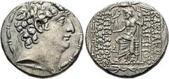 GRIECHEN NÖRDLICHE LEVANTE. SELEUKIDEN Philippos I. Epiphanes Philadelphos, 93 - 83 v. Chr. Tetradrachme ø 27mm (15,77g). 88/7 - 76/5 v. Chr. Mzst. Antiocheia am Orontes. Vs.: Kopf mit Diadem n. r. Rs