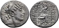 GRIECHEN NÖRDLICHE LEVANTE. SELEUKIDEN Philippos I. Epiphanes Philadelphos, 93 - 83 v. Chr. Tetradrachme ø 26mm (15,60g). Postume Emission, 69 - 57 v. Chr. Mzst. Antiocheia am Orontes. Vs.: Kopf mit D