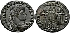 RÖMER RÖMISCHE KAISERZEIT. Constantius II. als Caesar, 324 - 337 n. Chr. AE Follis ø 17mm (2,79g). 334 - 335 n. Chr. Mzst. Siscia. Vs.: FL IVL CONSTANTIVS NOB C, Panzerbüste mit Lorbeerkranz n. r. Rs.