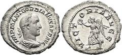 RÖMISCHE KAISERZEIT RÖMISCHE KAISERZEIT. Gordian II., 238 n. Chr. Denar ø 20mm (3,43g). Mzst. Rom. Vs.: IMP M ANT GORDIANVS AFR AVG, drapierte Panzerbüste mit Lorbeerkranz n. r. Rs.: VICTORIA AVGG, Vi