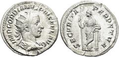 RÖMER RÖMISCHE KAISERZEIT. Gordian III., 238 - 244 n. Chr. Antoninian ø 23mm (4,73g). 243 - 244 n. Chr. Mzst. Rom. Vs.: IMP GORDIANVS PIVS FEL AVG, drapierte Panzerbüste mit Strahlenkrone n. r. Rs.: S
