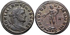 RÖMER RÖMISCHE KAISERZEIT. Galerius als Caesar, 293 - 305 n. Chr. AE Follis ø 29mm (13,30g). 295 n. Chr. Mzst. Siscia. Vs.: MAXIMIANVS NOB CAES, Kopf mit Lorbeerkranz n. r. Rs.: GENIO POP-VLI ROMANI /