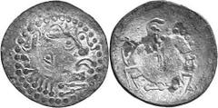 KELTEN MITTLERE UND UNTERE DONAU Nachahmungen der Tetradrachmen und Teilstücke Philipps II. Objekt-Nr.: 1033 Skyphat mit Herakleskopf Tetradrachme, (10,01 g.), Vs.: Stark stilisierter Herakleskopf n. 
