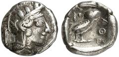 GRIECHEN ATTIKA ATHEN Drachme (4,14g). 479 - 393 v. Chr. Vs.: Kopf der Athena mit attischem Helm u. Lorbeerkranz n. r. Rs.: AΘE, Eule u. Olivenzweig. Svoronos Taf. 16; SNG Cop. 41 ff. Leichte Tönung, 
