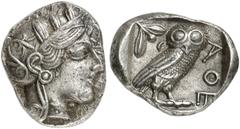 GRIECHEN ATTIKA ATHEN. Tetradrachme (17,14g). 4. Jh. v. Chr. Vs.: Kopf der Athena mit attischem Helm n. r. Rs.: AΘE, Eule, Olivenzweig und Mondsichel. Svoronos Taf. 19. Tönung, breiter Schrötling, Vs.