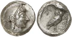 GRIECHEN ATTIKA ATHEN Tetradrachme (16,67g). Um 505 - 490 v. Chr. Vs.: Kopf der Athena im attischen Helm mit hohem Helm­busch n. r., das Haar an der Stirn in Spirallocken unter dem Helm hervorquellend
