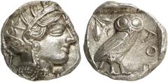 GRIECHEN ATTIKA ATHEN Tetradrachme (17,20g). nach 449 v. Chr. Vs.: Athena im verzierten attischen Helm mit Lorbeerkranz n. r. Rs.: AΘE, Eule im Quadratum incusum n. r. stehend, l. oben im Feld Olivenz