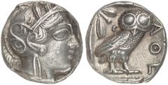 GRIECHEN ATTIKA ATHEN Tetradrachme (17,18g). nach 449 v. Chr. Vs.: Kopf der Athena mit attischem Helm und Lorbeerkranz n. r. Rs.: AΘE, Eule, Olivenzweig und Mondsichel. Starr Taf. 22ff. Zarte Tönung, 