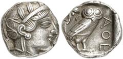 GRIECHEN ATTIKA ATHEN Tetradrachme (17,17g). nach 449 v. Chr. Vs.: Kopf der Athena mit attischem Helm und Lorbeerkranz n. r. Rs.: AΘE, Eule, Olivenzweig und Mondsichel. Starr Taf. 22ff. Zarte Tönung, 