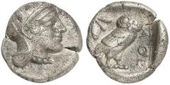 GRIECHEN ATTIKA ATHEN Drachme (3,99g). 479 - 393 v. Chr. Vs.: Kopf der Athena mit attischem Helm u. Lorbeerkranz n. r. Rs.: AΘE, Eule u. Olivenzweig. SNG Cop. 41 ff. Leichte Tönung, gutes ss