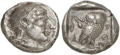GRIECHEN ATTIKA ATHEN Tetradrachme (16,98g). Um 500 - 490 v. Chr. Vs.: Kopf der Athena mit attischem Helm n. r. Rs.: AΘE, Eule und Olivenzweig. Svoronos Taf. 4; Seltman Taf. VII­VIII, Gruppe Gi. Gut z